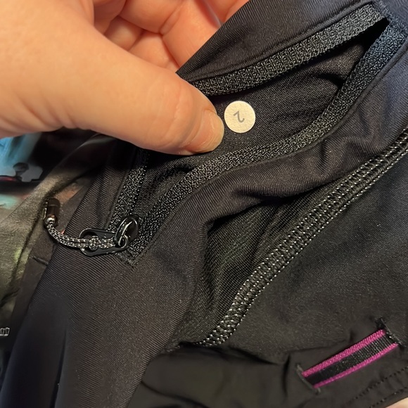 Lululemon Run: Speed Short *4-way Stretch
Pigment Wave Multi / Black - Picture 9 of 9